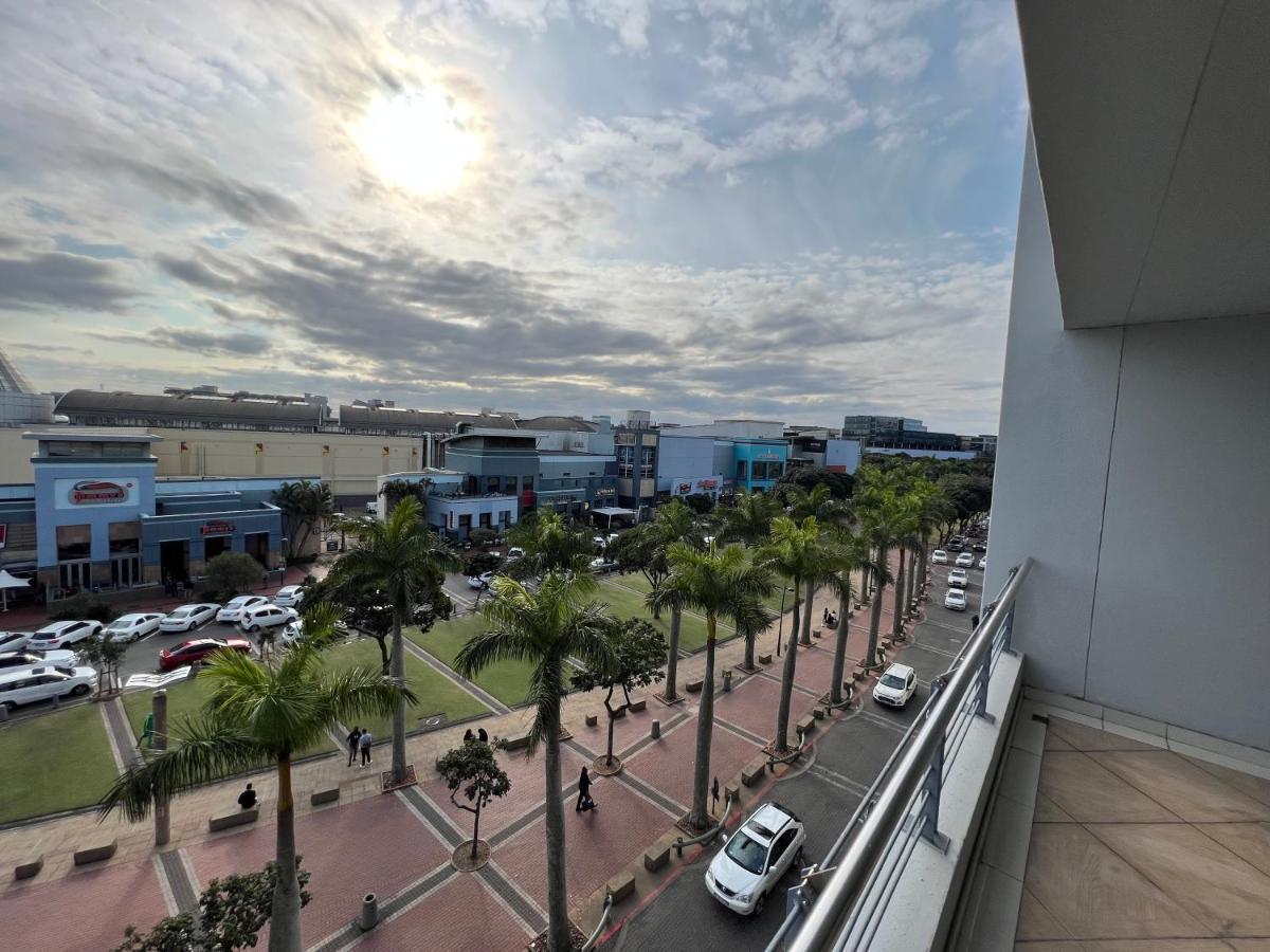 12 Palm Boulevard 404 By Wheretogo * Durban