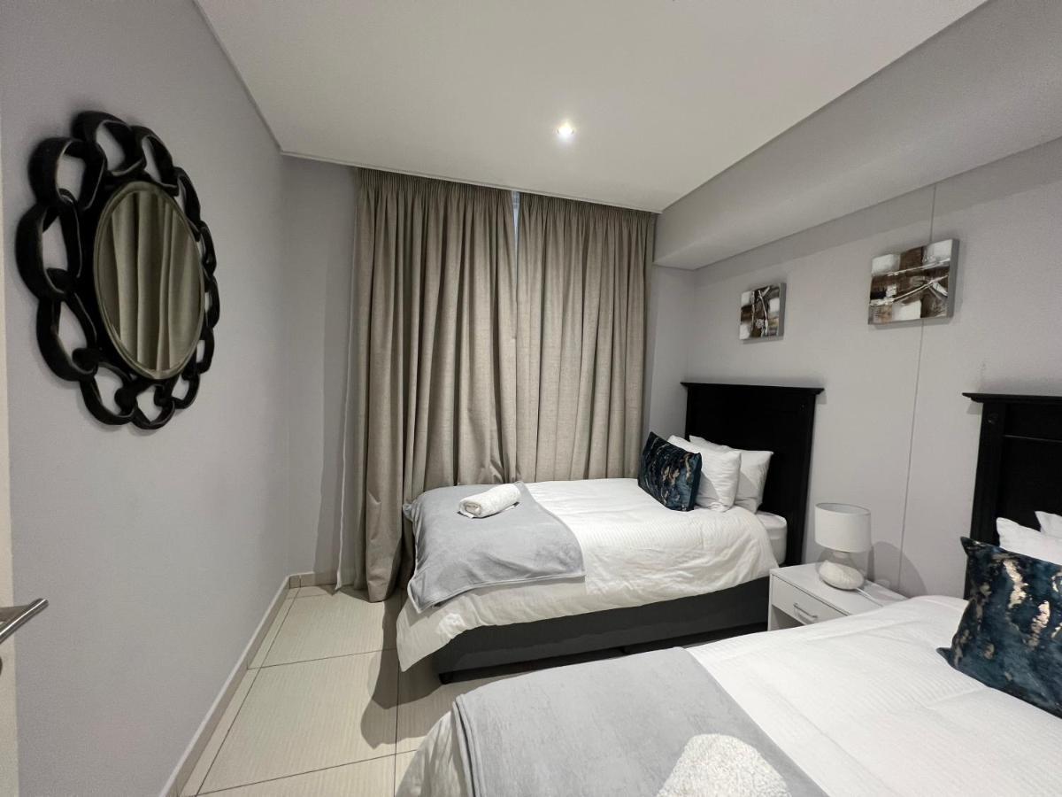 12 Palm Boulevard 404 By Wheretogo * Durban